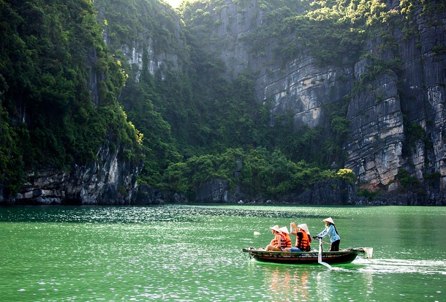 Light and Dark Cave - 3D2N Light and Dark Cave - 3D2N